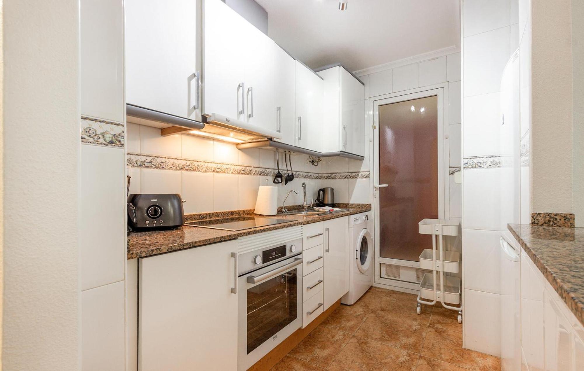 Amazing Apartment In Torrevieja With Kitchen Экстерьер фото