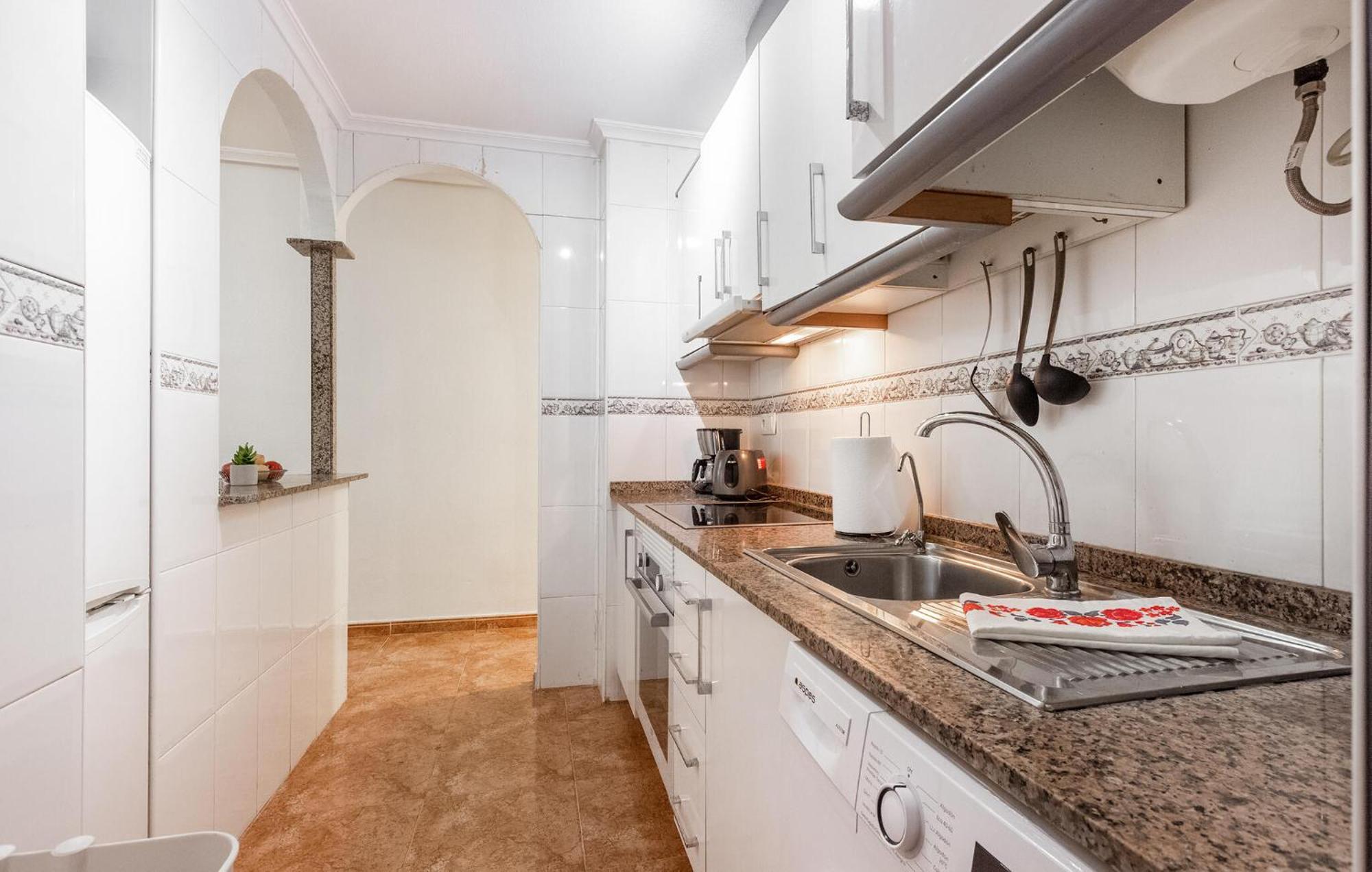 Amazing Apartment In Torrevieja With Kitchen Экстерьер фото