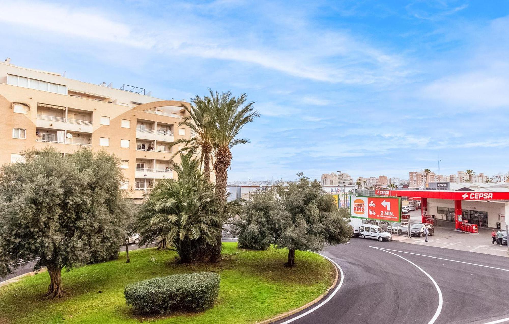 Amazing Apartment In Torrevieja With Kitchen Экстерьер фото
