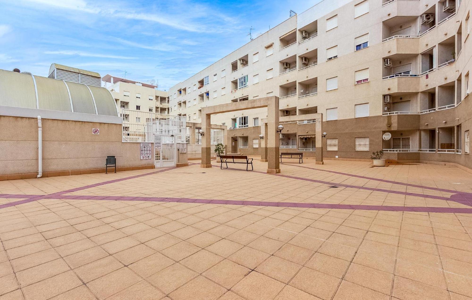 Amazing Apartment In Torrevieja With Kitchen Экстерьер фото