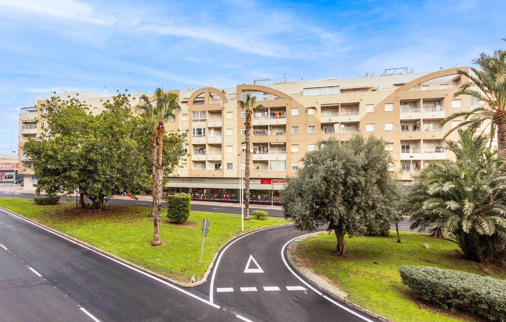 Amazing Apartment In Torrevieja With Kitchen Экстерьер фото