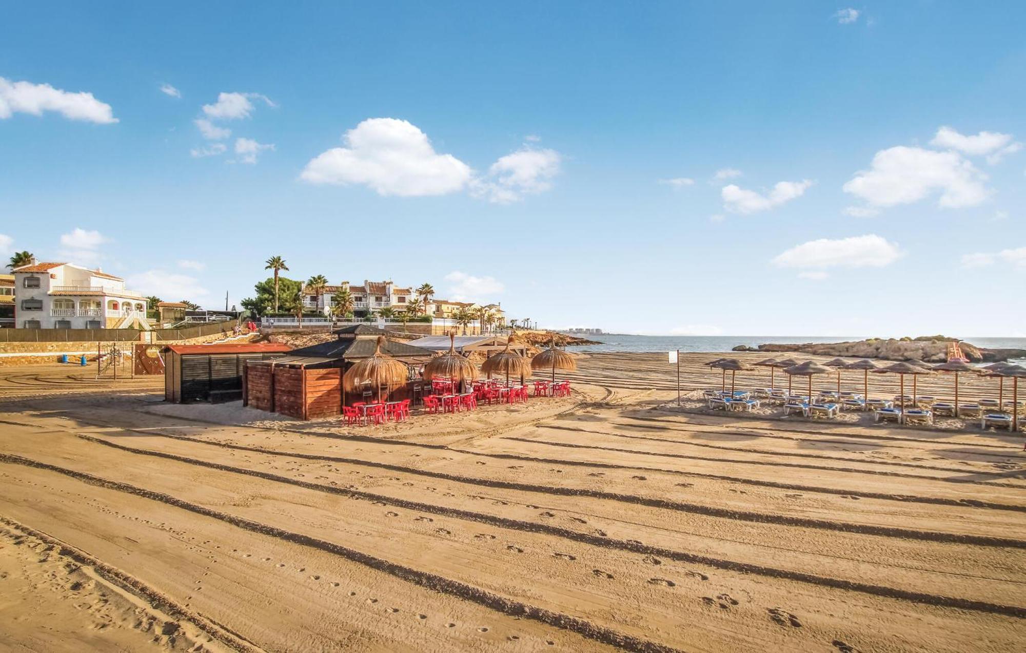 Amazing Apartment In Torrevieja With Kitchen Экстерьер фото
